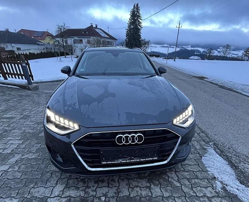 Gebraucht Audi A4 150 PS (110 kW) 2021 Grau Kombi
