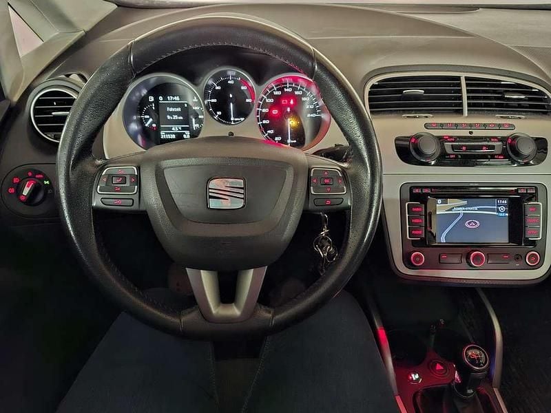 Gebraucht Seat Altea XL Style 105 PS (77 kW) 2011 Grau Van / Kleinbus