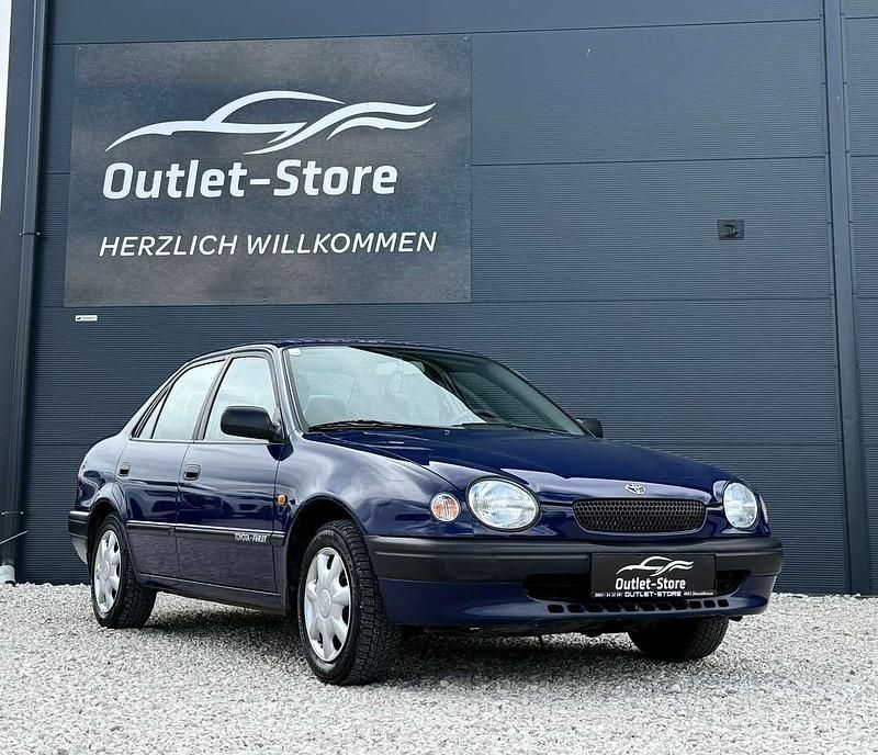 Blau Gebraucht 1997 Toyota Corolla Plus Limousine | € 7.490 - Bild 1/4