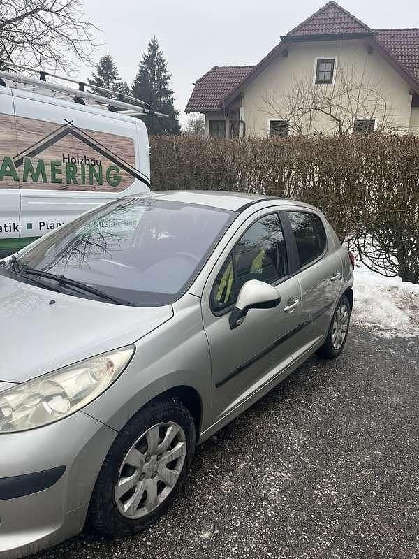 Gebraucht Peugeot 207 Premium 73 PS (53 kW) 2006 Limousine