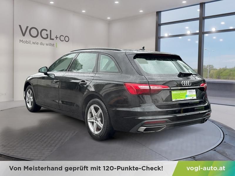 Gebraucht Audi A4 Design 163 PS (119 kW) 2023 Schwarz Kombi