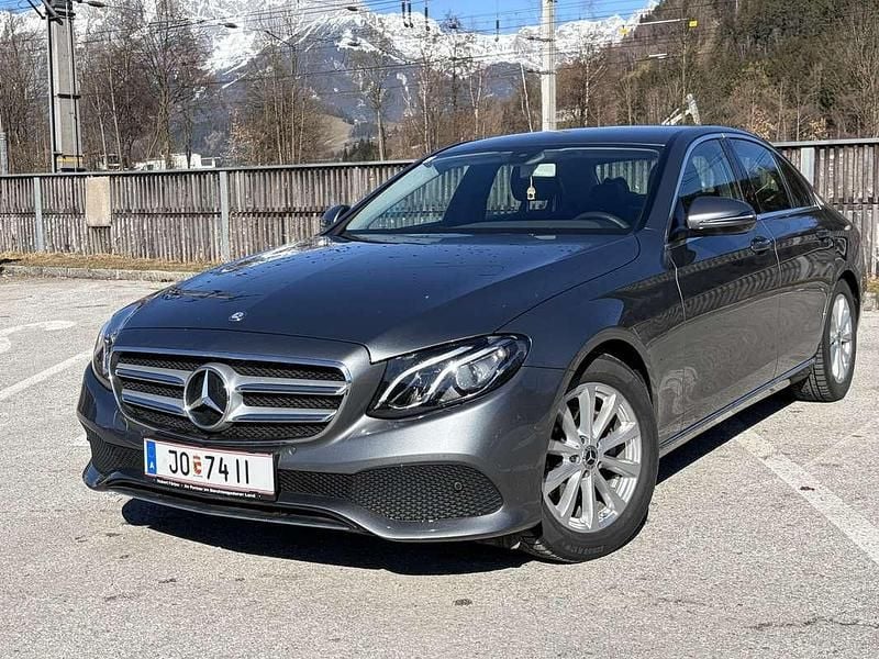 Gebraucht Mercedes E200 Avantgarde 150 PS (110 kW) 2017 Grau Limousine