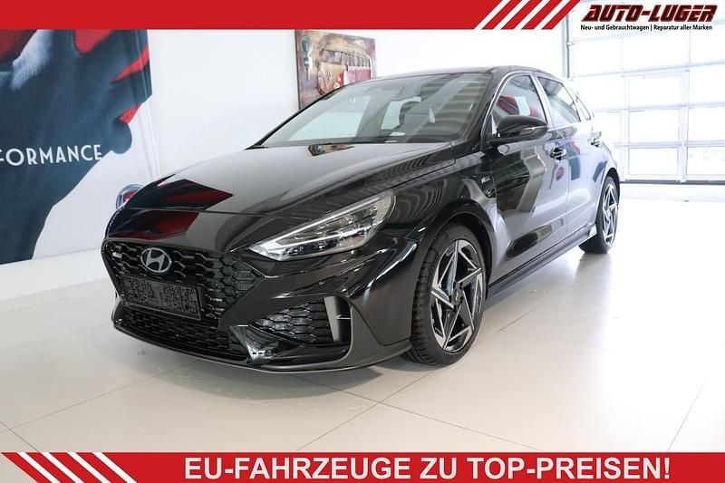 Gebraucht Hyundai i30 N Line 140 PS (102 kW) 2024 Abyss black pearl Limousine