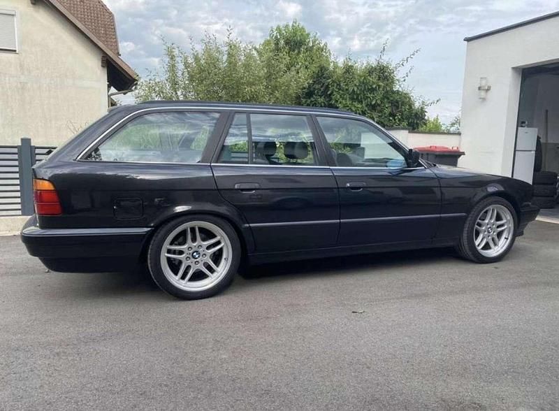 Gebraucht BMW 525 192 PS (141 kW) 1992 Kombi