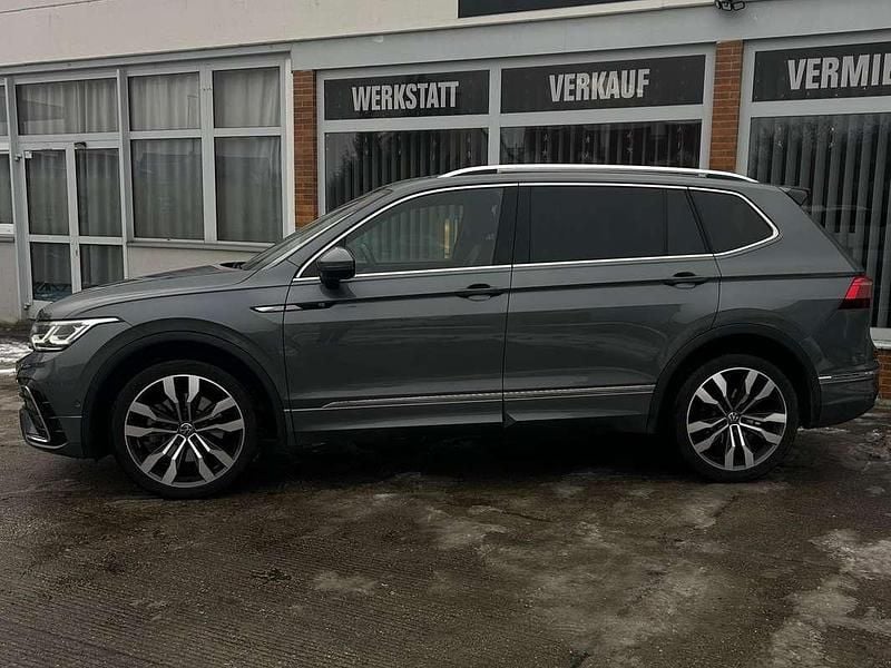 Gebraucht VW Tiguan Allspace R-line 190 PS (139 kW) 2024 Grau SUV