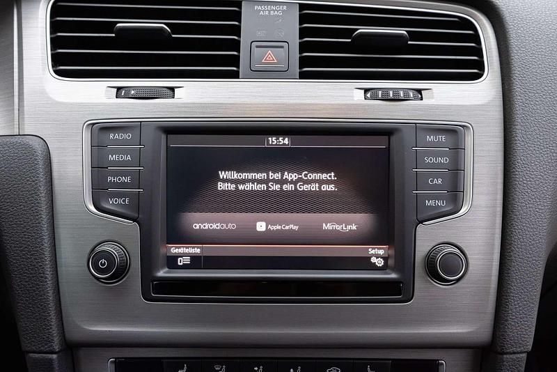 Gebraucht VW Golf VII Sport 110 PS (80 kW) 2016 Weiß Kombi