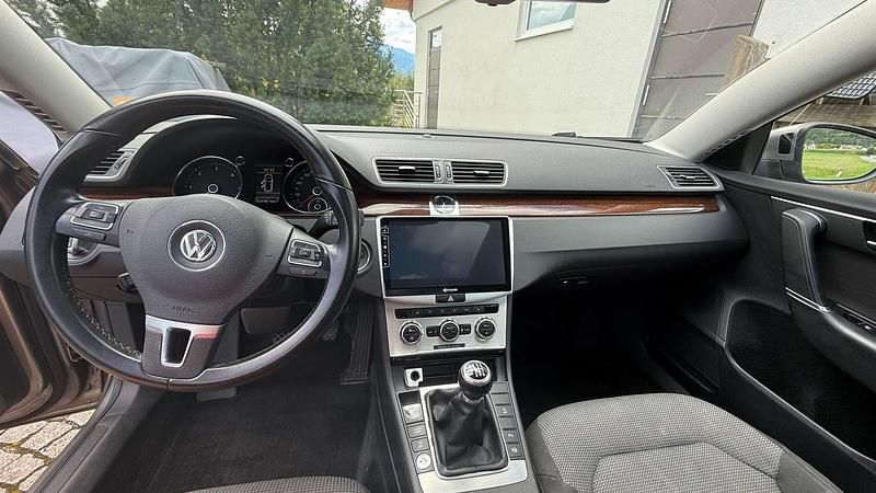 Gebraucht VW Passat Highline 105 PS (77 kW) 2012 Bronze Kombi