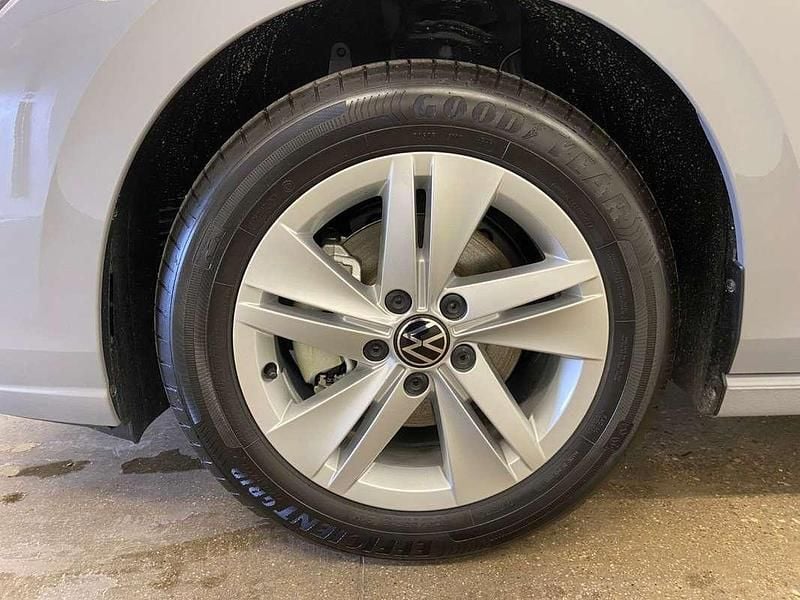 Neu VW Golf VIII Life 116 PS (85 kW) 2025 Grau Limousine