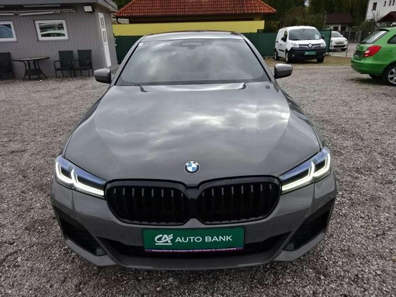 Gebraucht BMW 520 M Sport 190 PS (139 kW) 2022 Grau Limousine