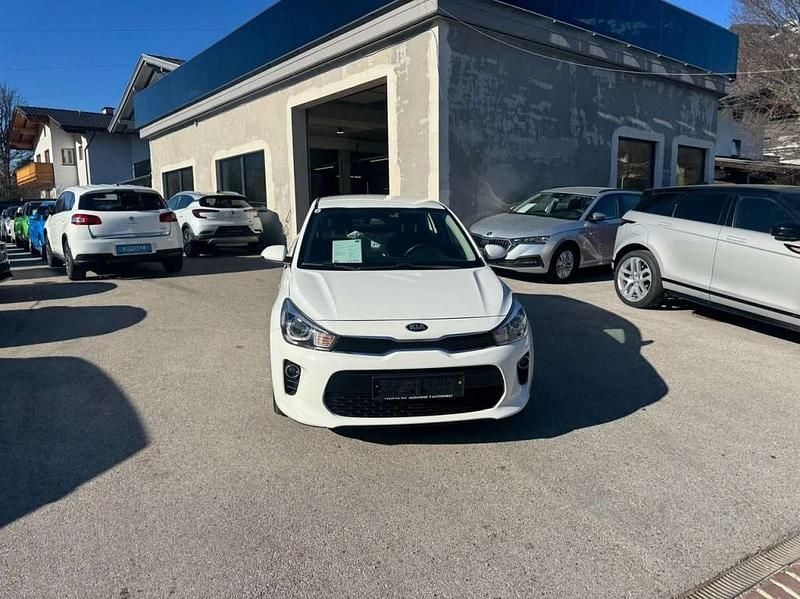 Gebraucht Kia Rio 90 PS (66 kW) 2018 Weiß Limousine