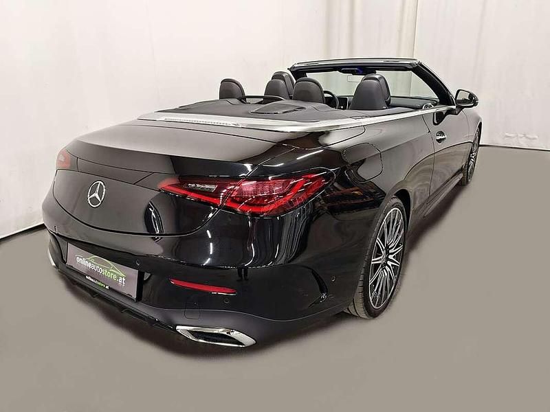 Gebraucht Mercedes CLE220 AMG 197 PS (144 kW) 2025 Schwarz Cabrio