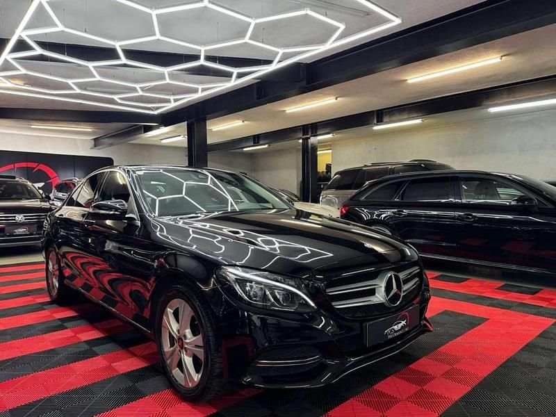Schwarz Gebraucht 2015 Mercedes C180 Limousine | € 12.990 (Fairer Preis) - Bild 1/4