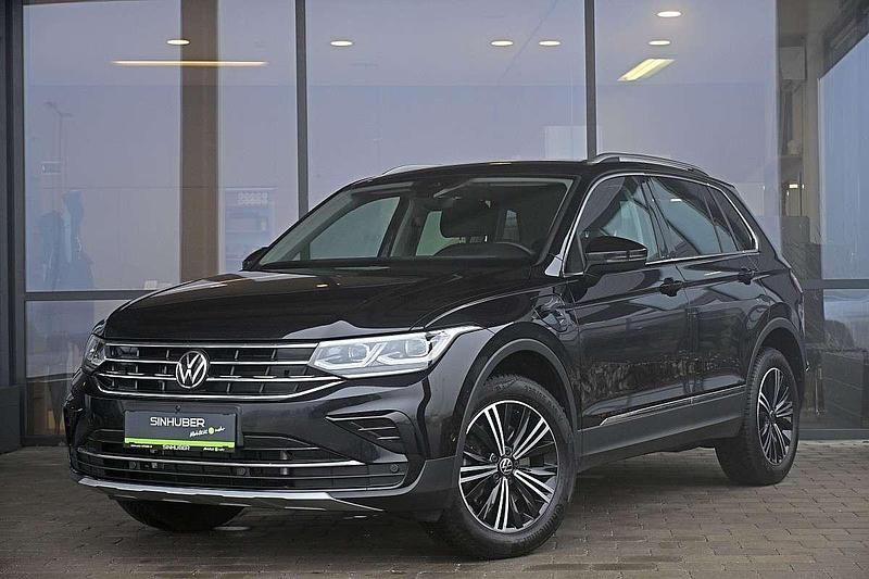 Schwarz Gebraucht 2022 VW Tiguan Elegance SUV | € 31.190 (Fairer Preis) - Bild 1/4