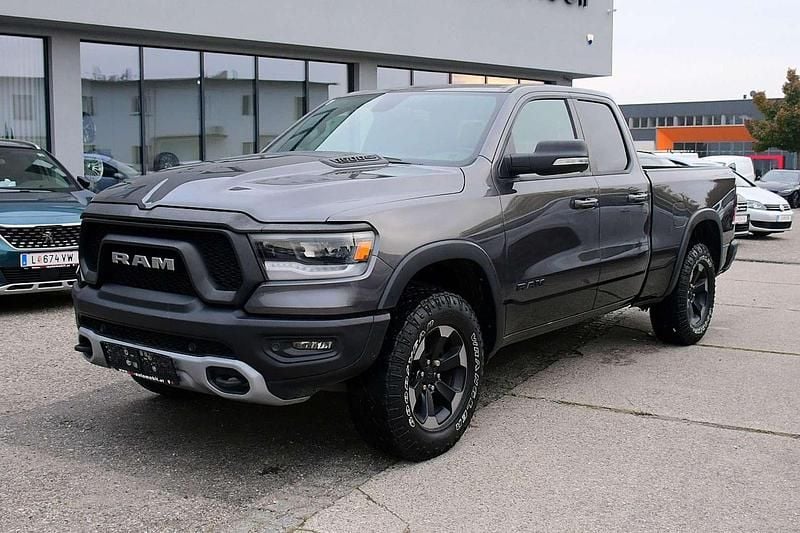 Grau Gebraucht 2019 Dodge Ram Abholung | € 59.880 (Fairer Preis) - Bild 1/4