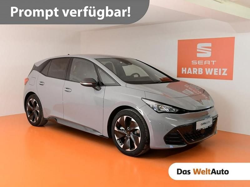 Grau Gebraucht 2024 Cupra Born e-Boost Kleinwagen | € 29.880 (Guter Preis) - Bild 1/4