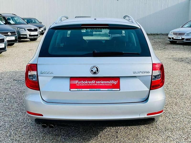 Gebraucht Skoda Superb Ambition 140 PS (102 kW) 2014 Silber Kombi