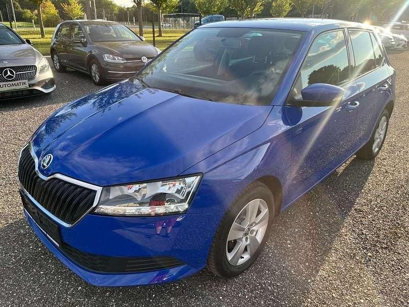 Gebraucht Skoda Fabia 60 PS (44 kW) 2021 Blau Limousine