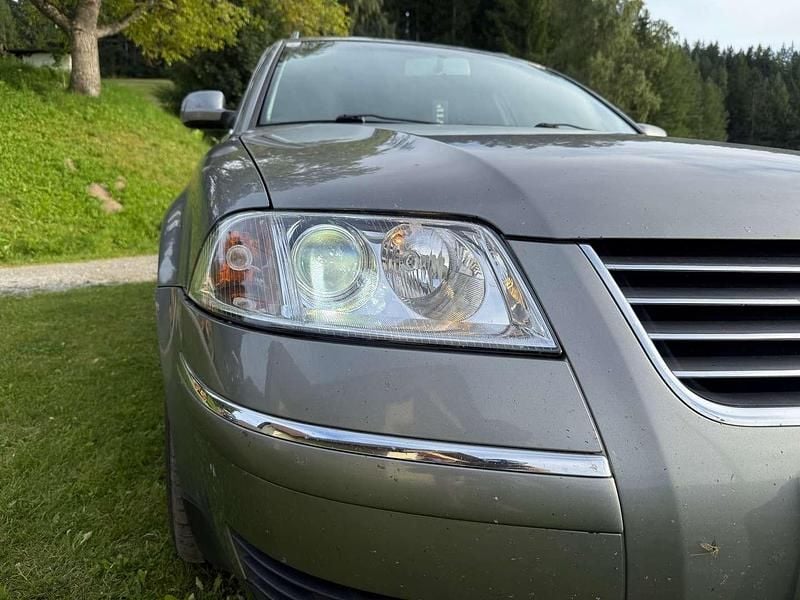Gebraucht VW Passat Highline 101 PS (74 kW) 2001 Silber Kombi