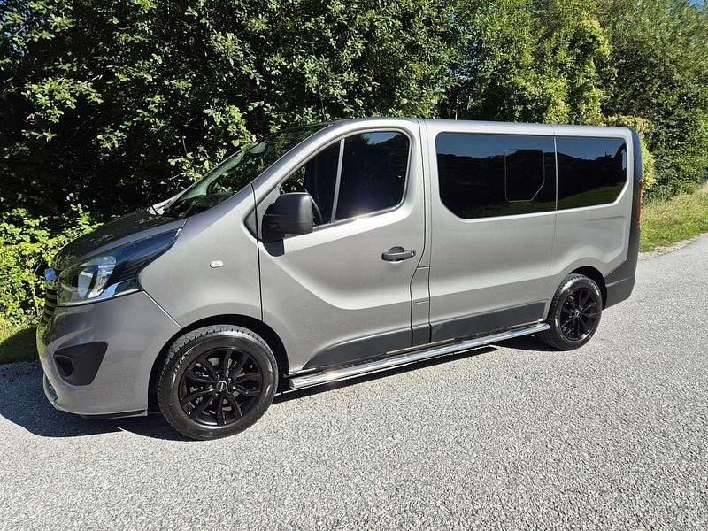 Gebraucht 2016 Opel Vivaro Van / Kleinbus | € 27.500 - Bild 1/4