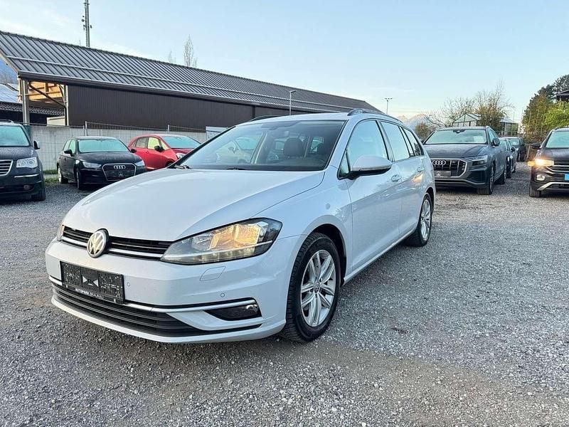 Gebraucht VW Golf VII Comfortline 116 PS (85 kW) 2017 Grau Kombi