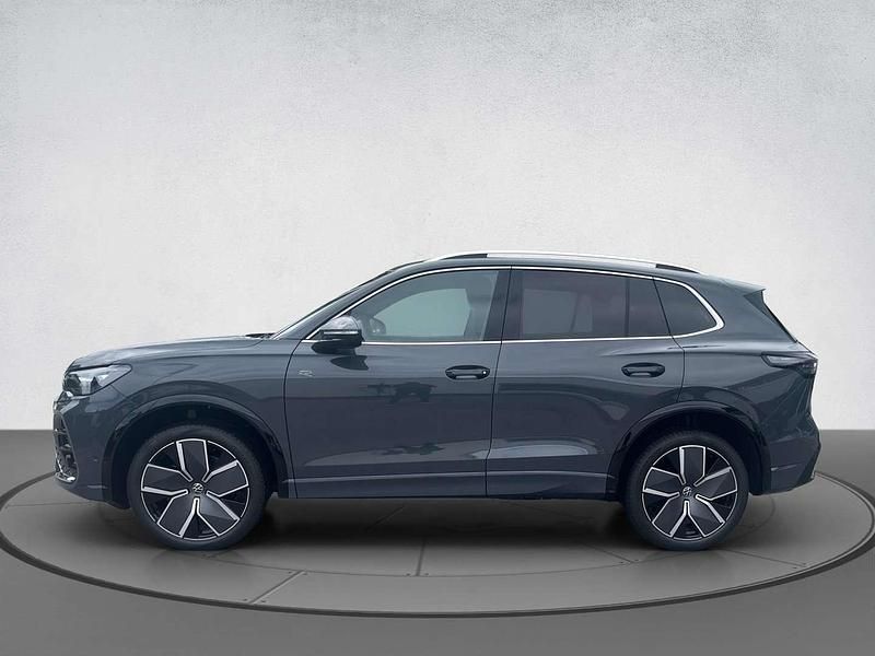 Neu VW Tiguan Sport 193 PS (141 kW) 2025 Grau SUV