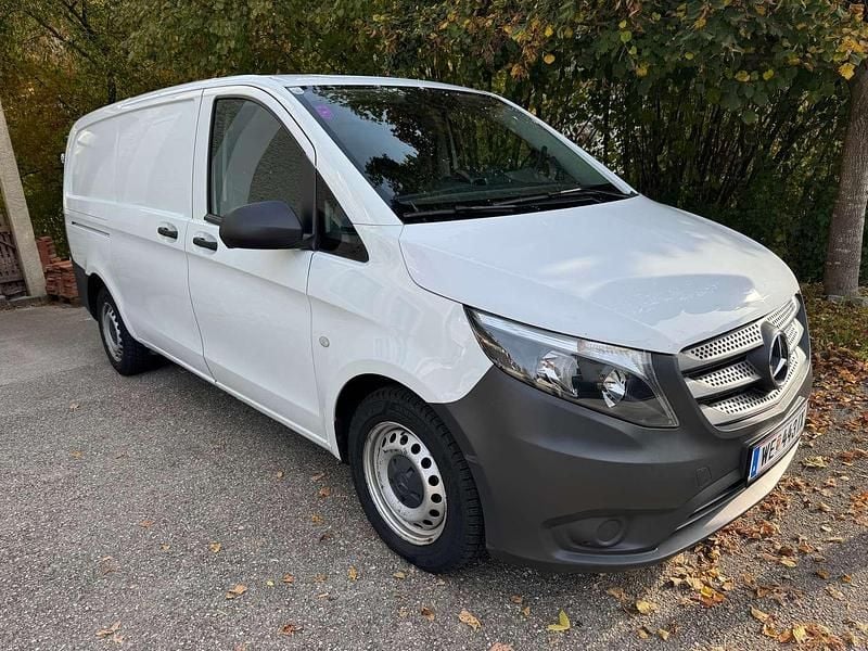 Gebraucht Mercedes Vito 102 PS (75 kW) 2021 Weiß Van