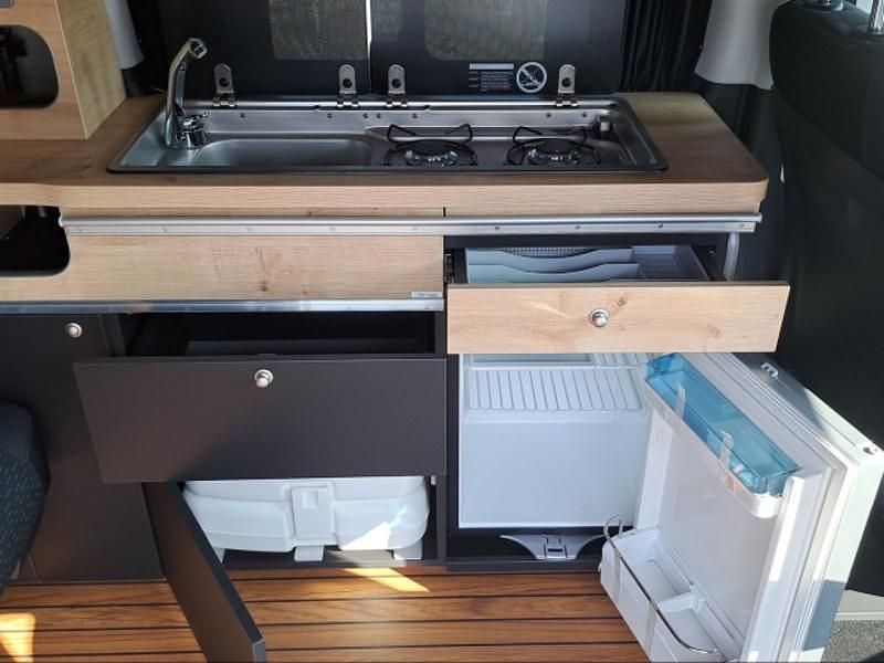 Gebraucht Mercedes Vito 163 PS (119 kW) 2023 Weiß Van