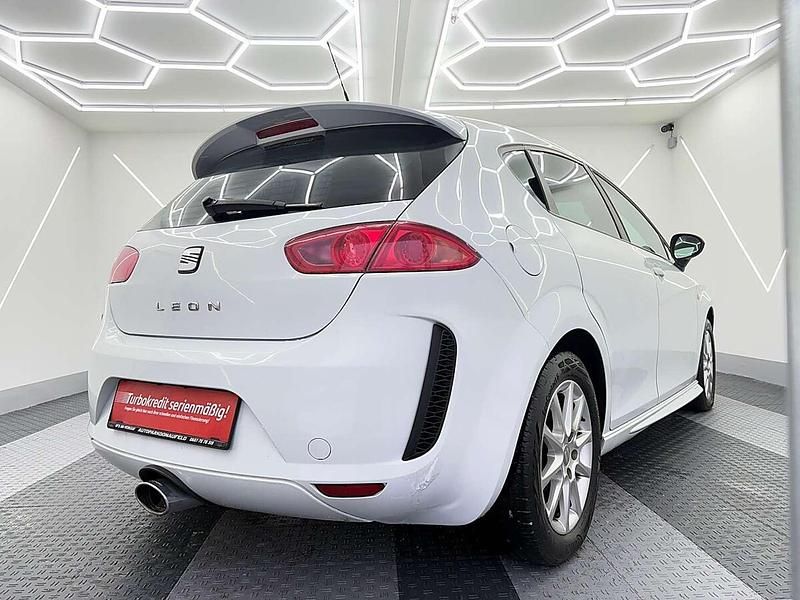 Gebraucht Seat Leon Copa 90 PS (66 kW) 2012 Weiß Limousine