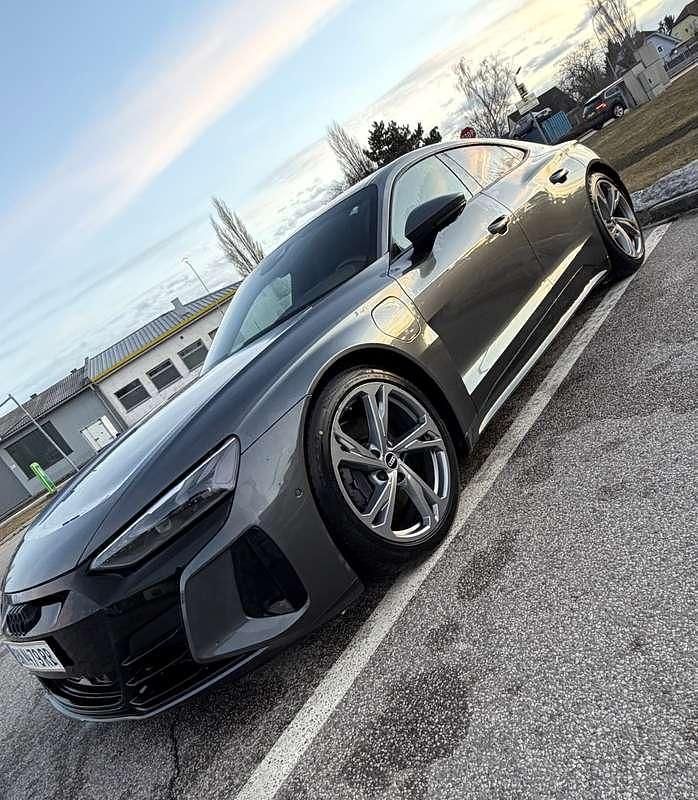 Gebraucht Audi e-tron GT quattro 350 kW (476 PS) 2021 Grau Limousine