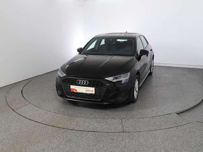 Gebraucht Audi A3 116 PS (85 kW) 2022 Schwarz Limousine