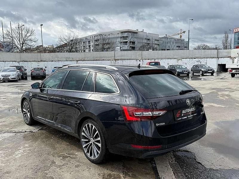 Gebraucht Skoda Superb LAURIN & KLEMENT 150 PS (110 kW) 2019 Schwarz Kombi