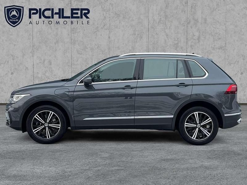Gebraucht VW Tiguan Elegance 150 PS (110 kW) 2021 Grau SUV