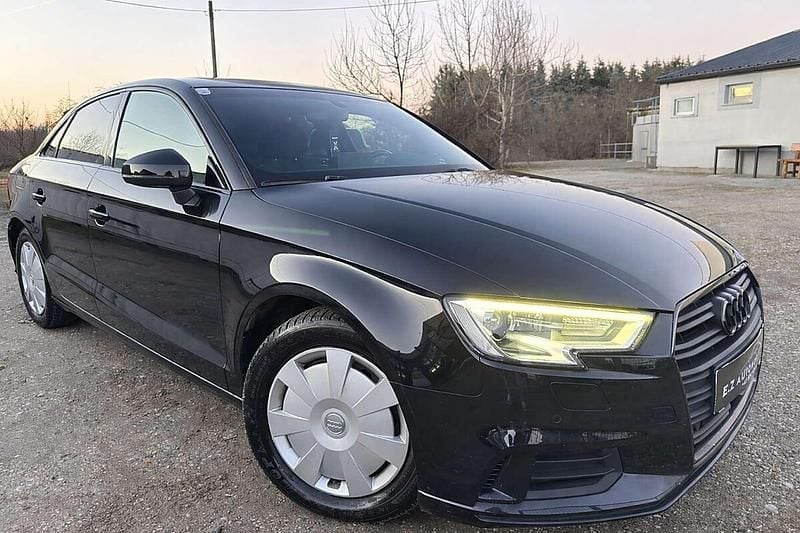 Gebraucht Audi A3 Comfort 110 PS (80 kW) 2019 Schwarz Limousine