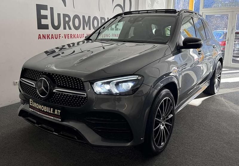 Grau Gebraucht 2020 Mercedes GLE350 AMG line SUV | € 56.990 - Bild 1/4