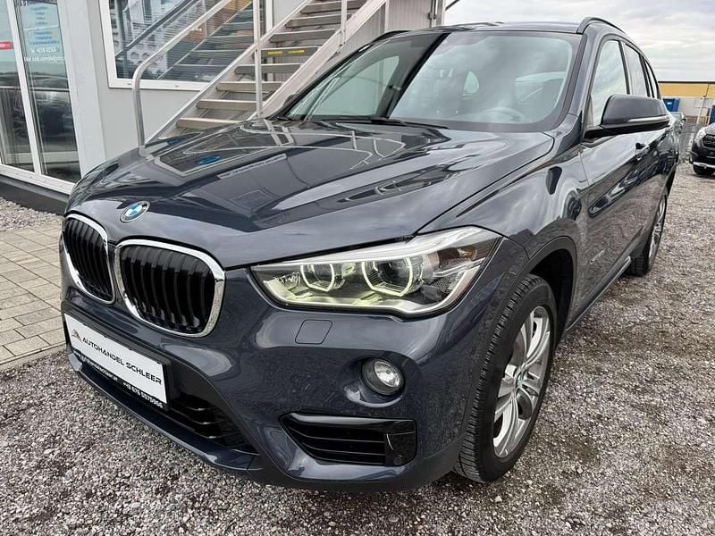 Grau Gebraucht 2016 BMW X1 Sport Line SUV | € 16.690 (Etwas zu teuer) - Bild 1/4