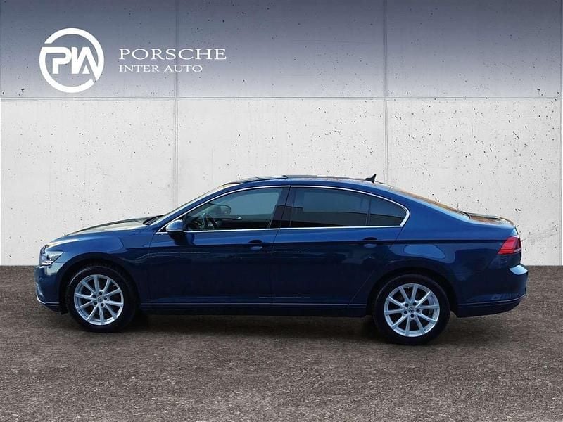 Gebraucht VW Passat Business 150 PS (110 kW) 2022 Blau Kombi