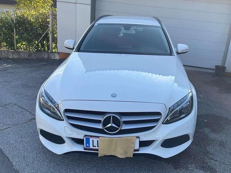 Weiß Gebraucht 2015 Mercedes C180 Kombi | € 13.700 (Fairer Preis) - Bild 1/4