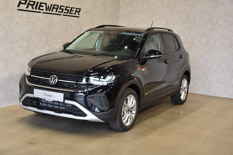 Schwarz metallicperleffektno Gebraucht 2025 VW T-Cross SUV | € 29.980 (Teuer) - Bild 1/4
