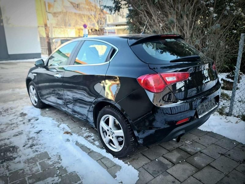 Gebraucht Alfa Romeo Giulietta Distinctive 170 PS (125 kW) 2012 Schwarz Limousine