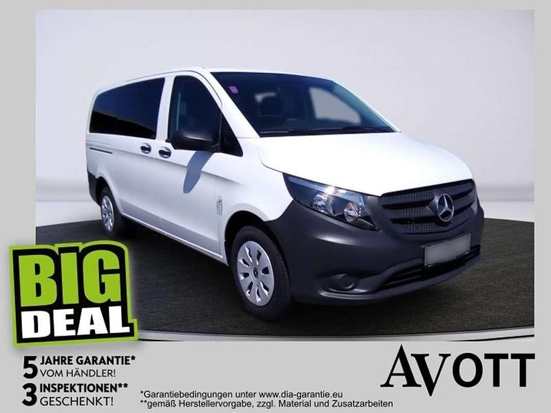Weiß Gebraucht 2024 Mercedes Vito Van / Kleinbus | € 47.850 (Teuer) - Bild 1/4