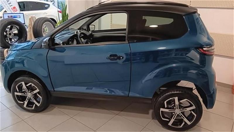 Neu Aixam Crossover Premium Premium 2025 Limousine