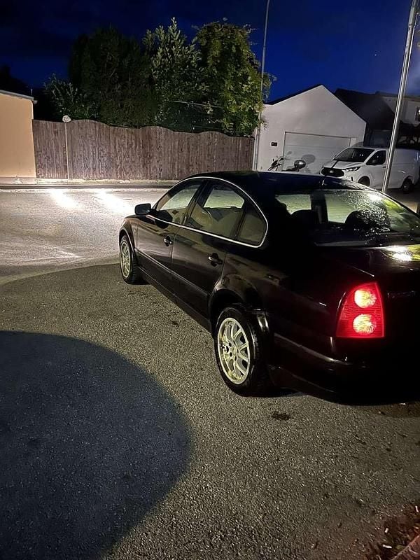 Gebraucht VW Passat Highline 101 PS (74 kW) 2001 Limousine