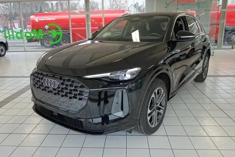 Schwarz metallicperleffektno Neu 2026 Audi Q5 Ambiente SUV | € 66.990 (Superpreis) - Bild 1/4