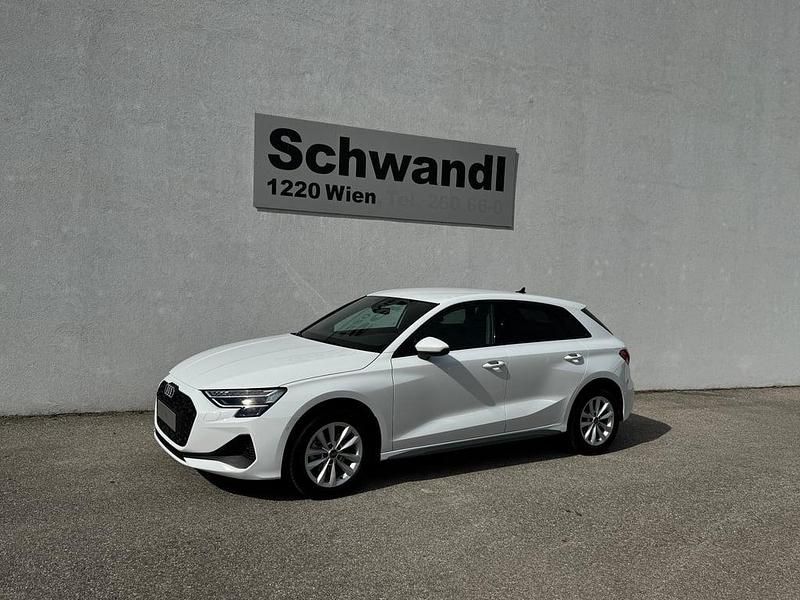 Neu Audi A3 Ambiente 116 PS (85 kW) 2026 Weiss  normal Limousine