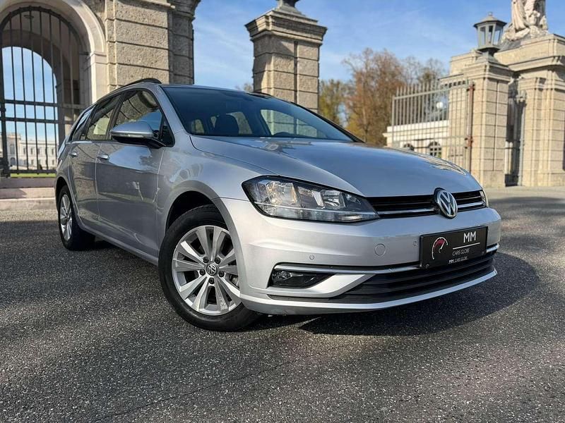 Gebraucht VW Golf VII Comfortline 116 PS (85 kW) 2020 Grau Kombi