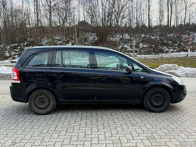 Gebraucht Opel Zafira Edition 110 PS (80 kW) 2009 Schwarz Van / Kleinbus