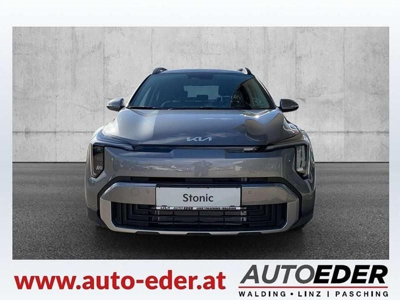 Neu Kia Stonic Silver 116 PS (85 kW) 2026 SUV