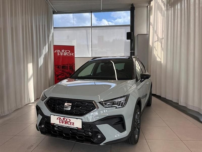 Gebraucht Seat Arona Style 115 PS (84 kW) 2026 Hellgrau  metallic SUV