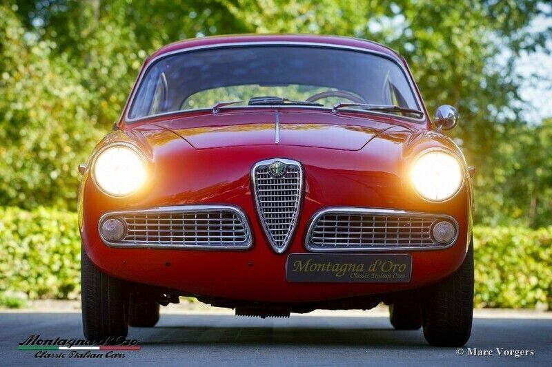 Rot Gebraucht 1960 Alfa Romeo Giulietta Sprint Kleinwagen | € 49.950 - Bild 1/4