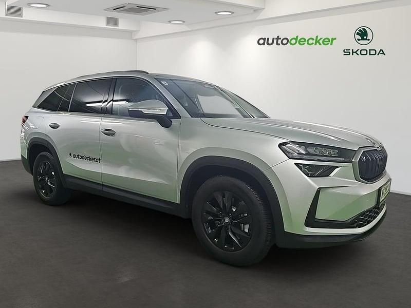 Neu Skoda Kodiaq Selection 193 PS (141 kW) 2026 Silber  metallic SUV